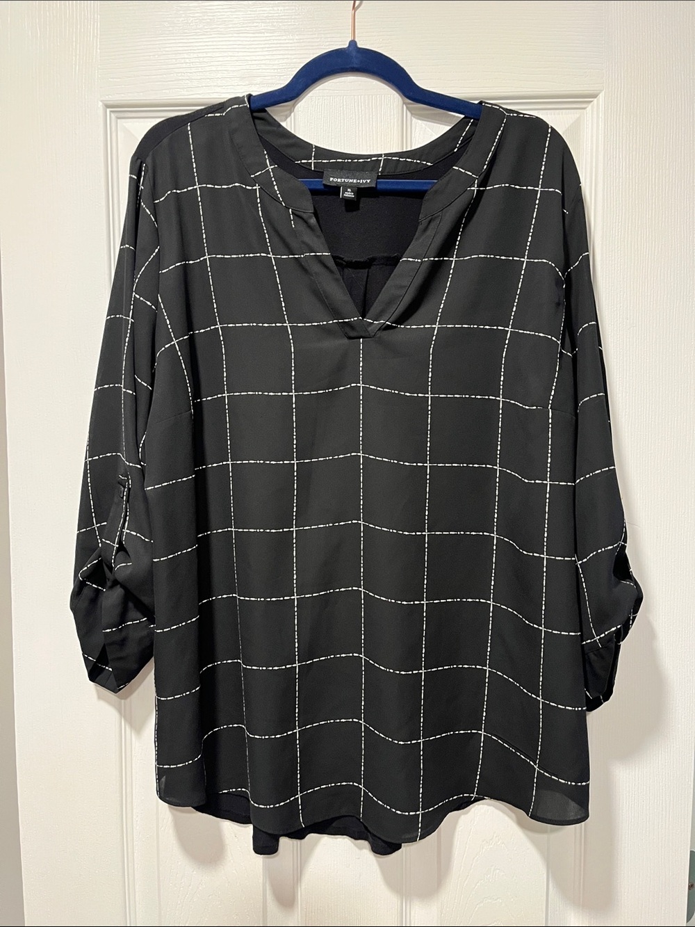 Black Windowpane V-Neck 3/4 sleeves